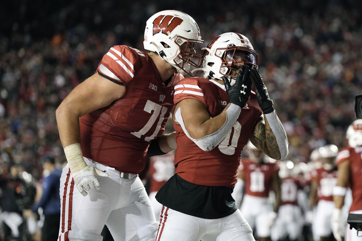 Braelon Allen overtime TD 2023 Nebraska vs Wisconsin football USATSI_21932472
