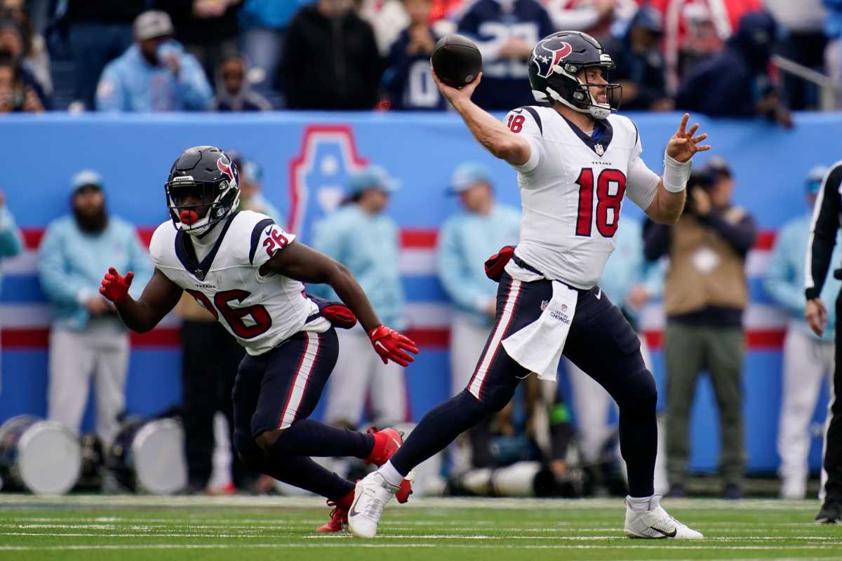 Houston Texans quarterback Case Keenum (18) warms up before the game against the New York Jets at MetLife Stadium.