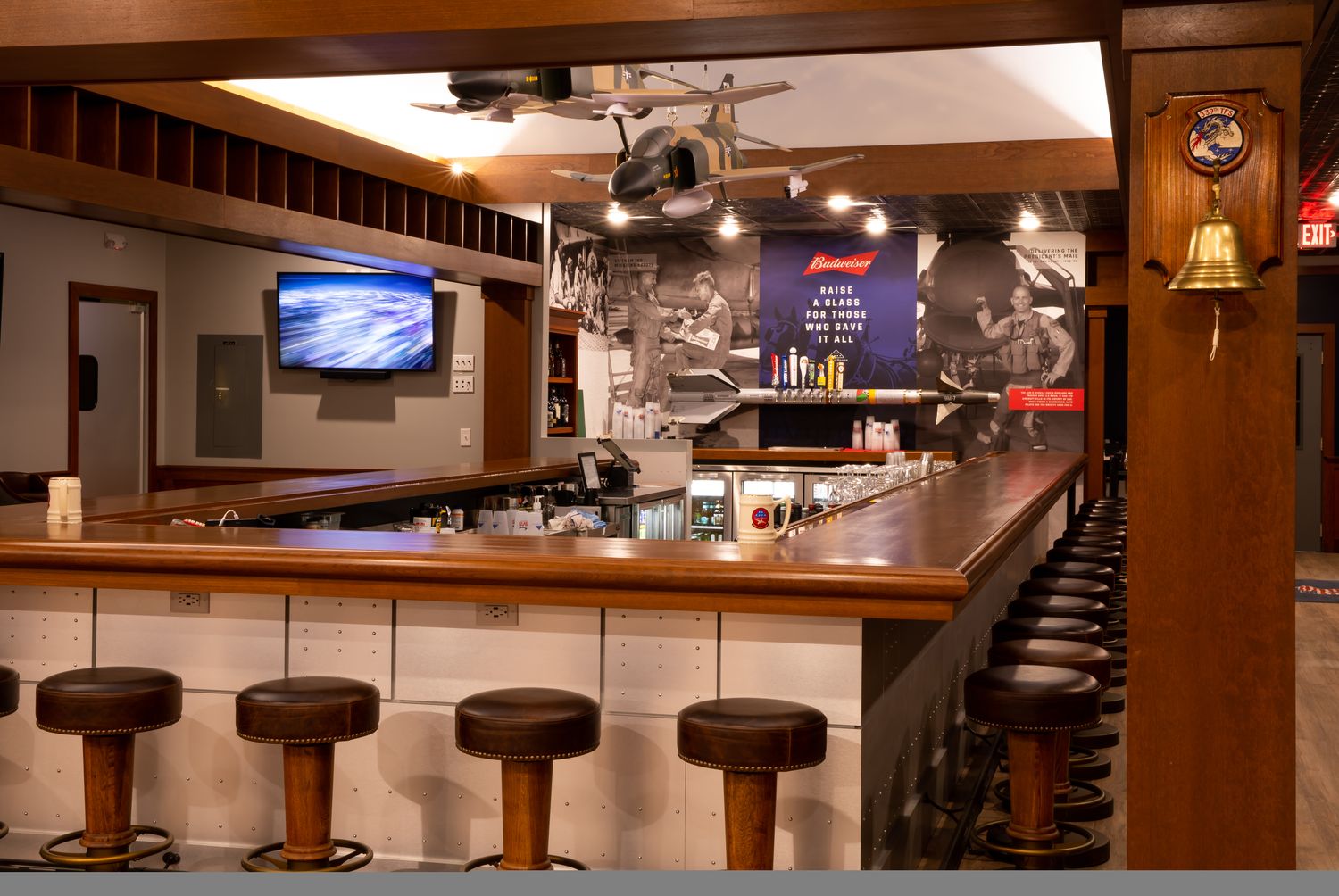 All aspects of American Dunes honors those who have served, including the CAVU Fighter Squadron Bar, which features military memorabilia. 