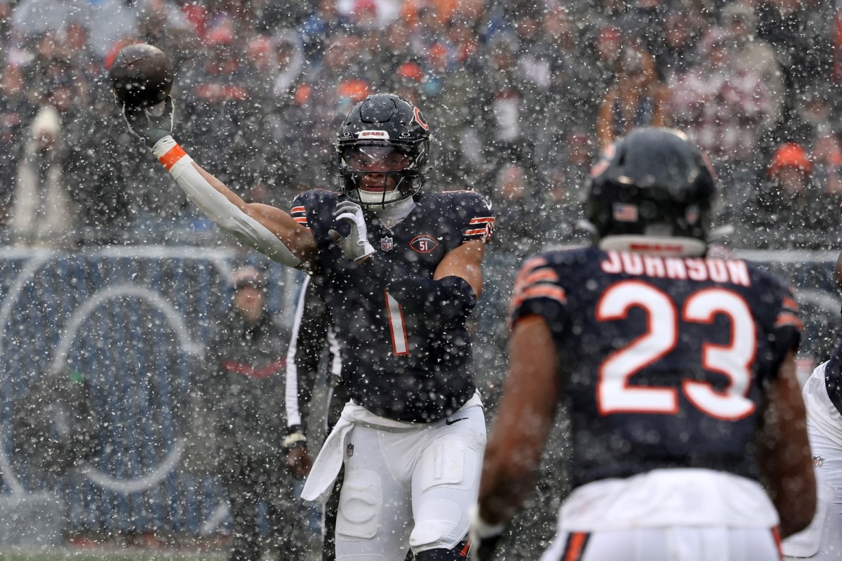 Chicago Bears quarterback Justin Fields.
