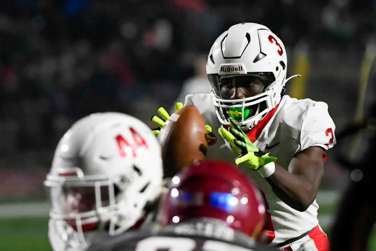Mazeo Bennett taking a wildcat snap for the Greenville Red Raiders in the 2023 SCHSL 4A State Playoffs (24th Nov., 2023)